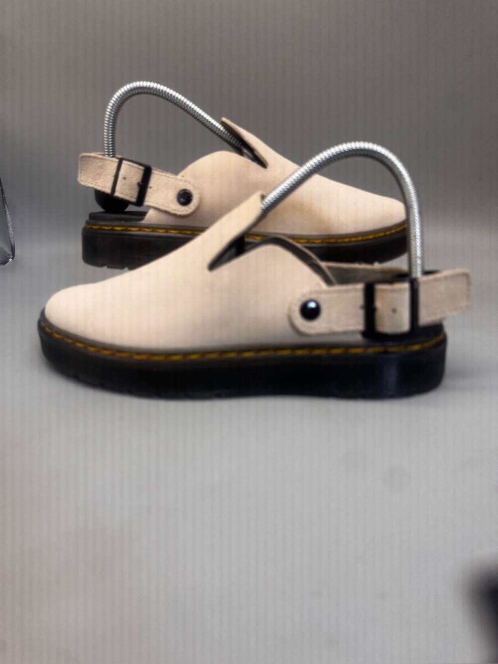Dr. Martens Carlson Mule Mens US 7 Sand Suede Slingback Strap Slip on Casual